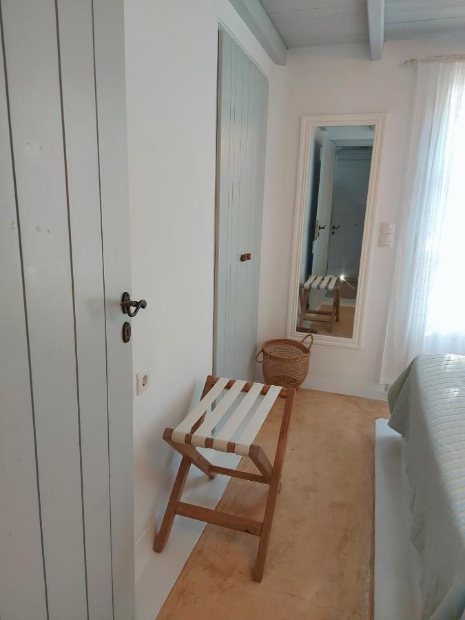 Simos suites Elafonissos Exterior foto